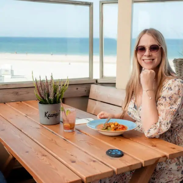 Sylt Fräulein im Strandrestaurant Kaamps 7 in Kampen auf Sylt